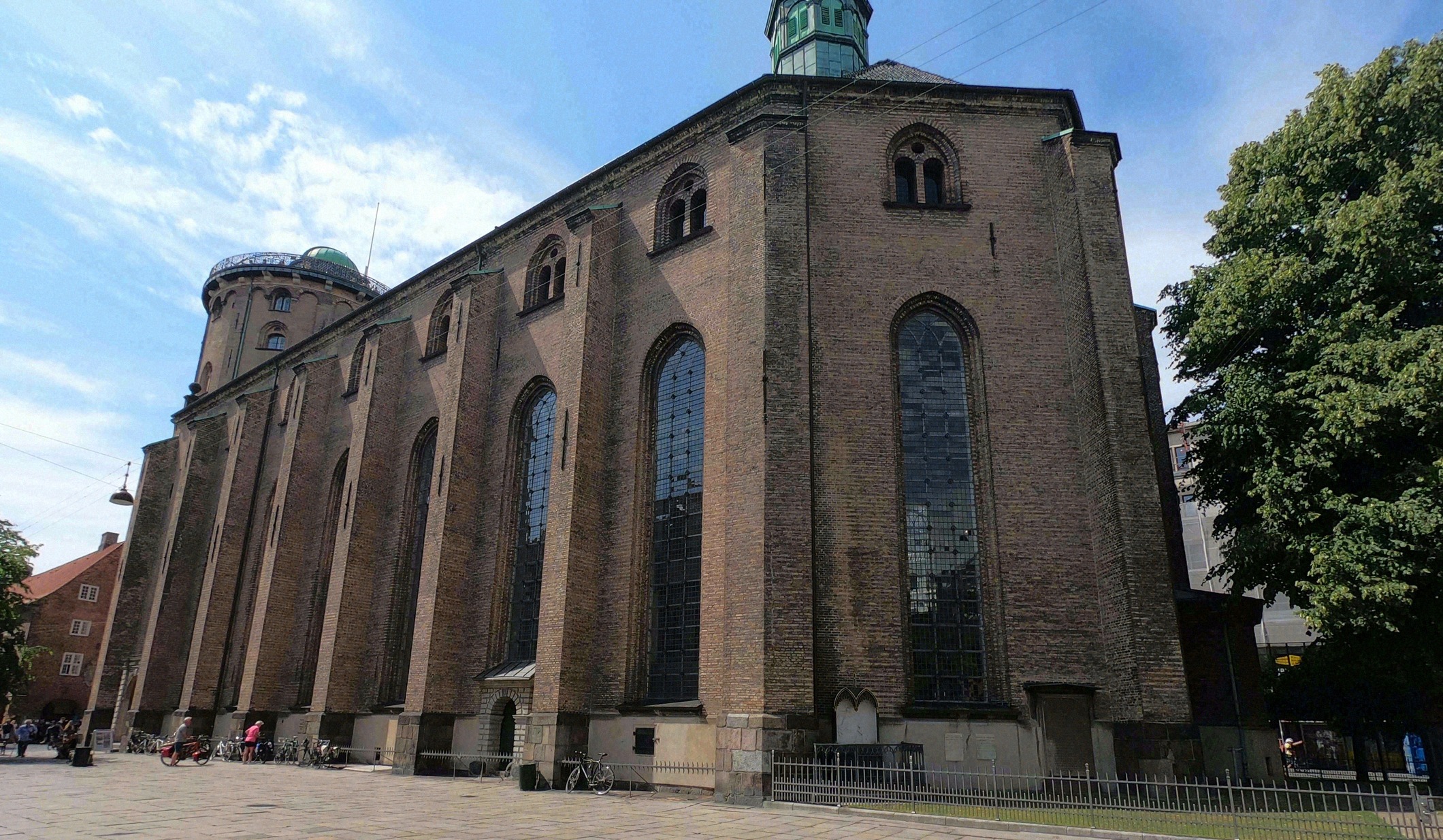 Trinitatis Kirke, built in the Dutch Renaissance style, directly adjoining the Round Tower.